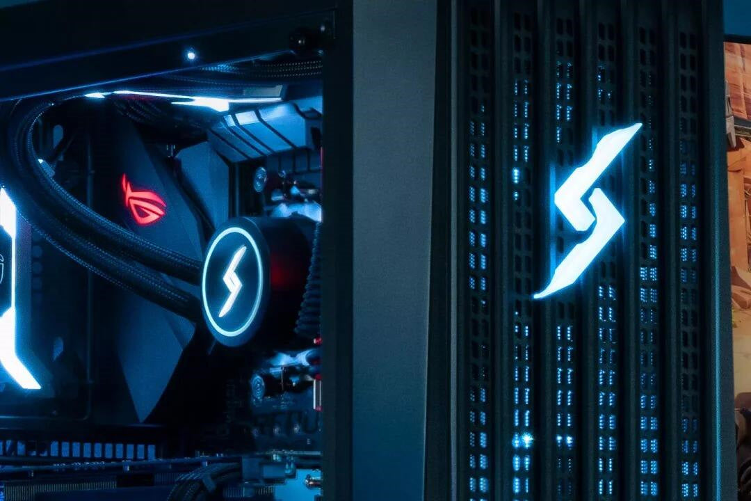 HIGH-PERFORMANCE GAMING DESKTOP COMPUTER