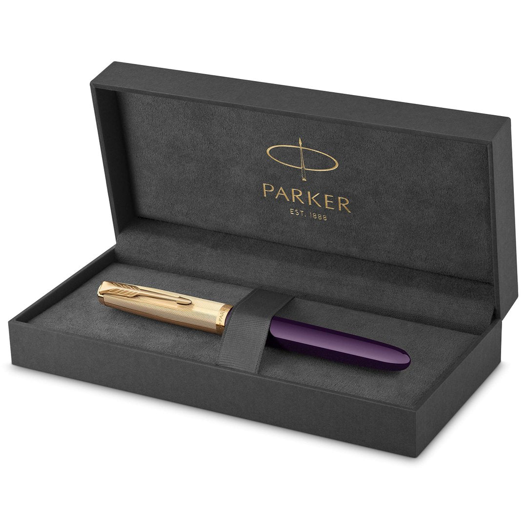 PK  51 Deluxe Fountain Pen with Plum Barrel and Gold-Plated Attributes and Medium Nib in 18 Carat Gold with Black Ink Cartridge in Gift Box