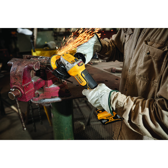 Dewalt XR 20-V Max 4 1/2-in Cordless Angle Grinder – 1350-W – Brushless – Kickback Brake