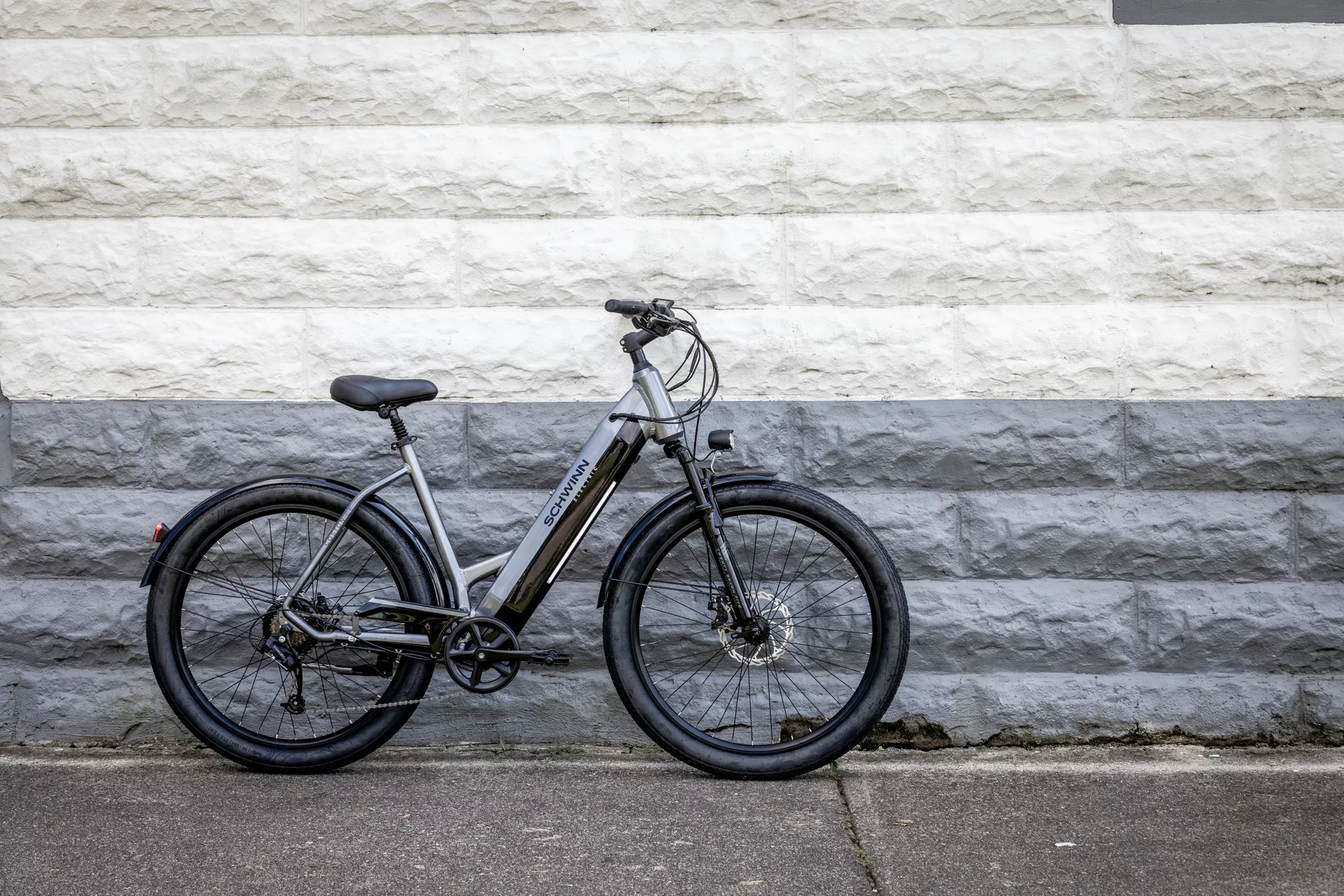 Schwinn Adult Coston 27.5�� CE Step-Thru Electric Hybrid Bike