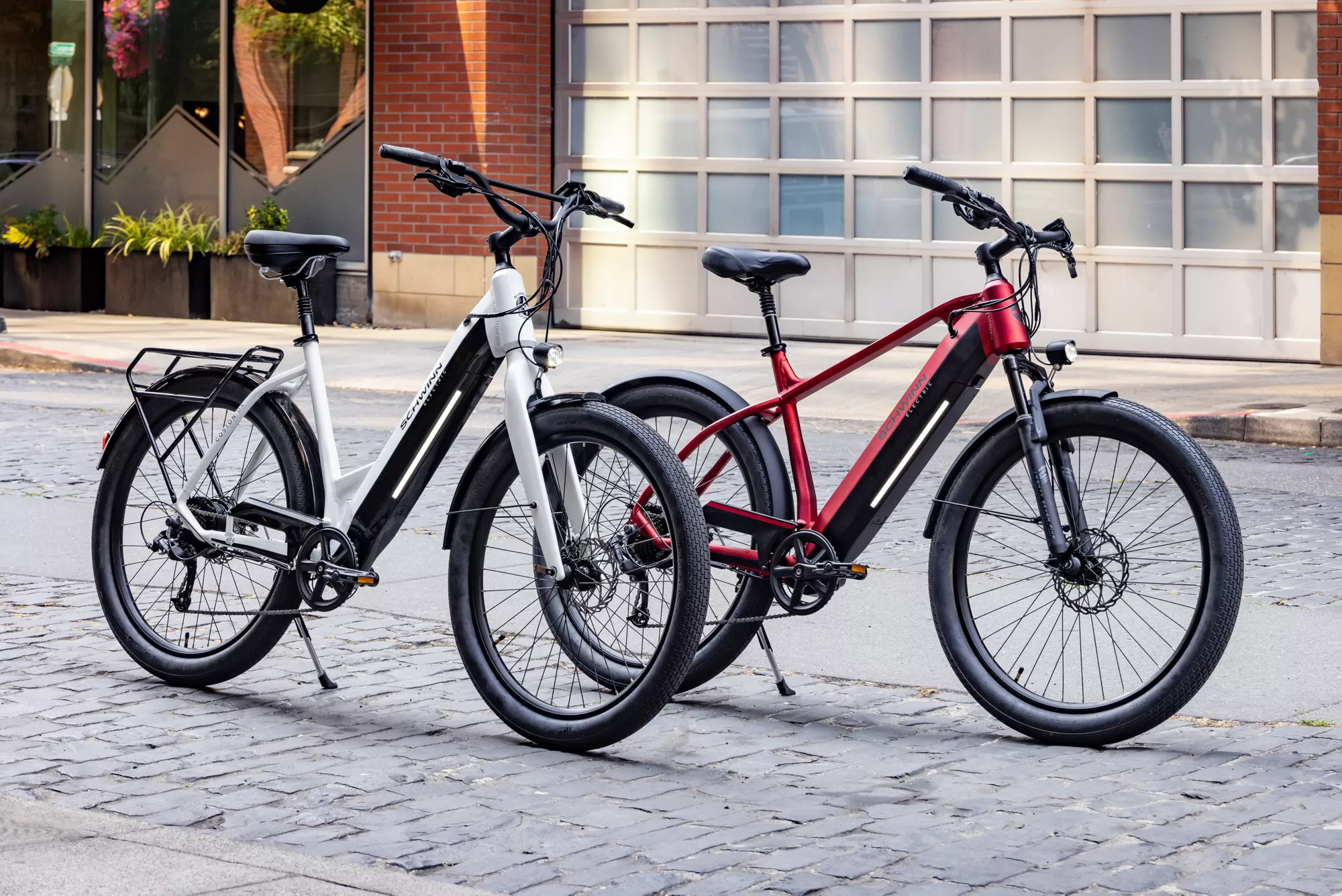 Schwinn Adult Coston 27.5�� CE Electric Hybrid Bike