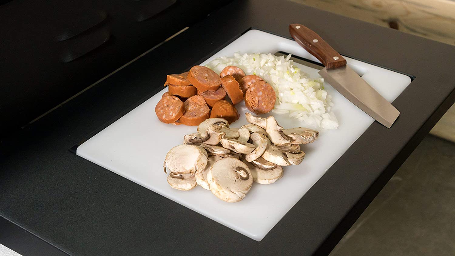 Blackstone 36″ Cooking Station 4 Burner Propane Fuelled Restaurant Grade Professional 36 Inch Outdoor Flat Top Gas Griddle with Built in Cutting Board, Garbage Holder and Side Shelf (1825), Black