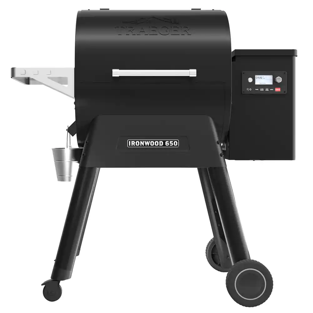 Ironwood 650 Wifi Pellet Grill and Smoker in Black