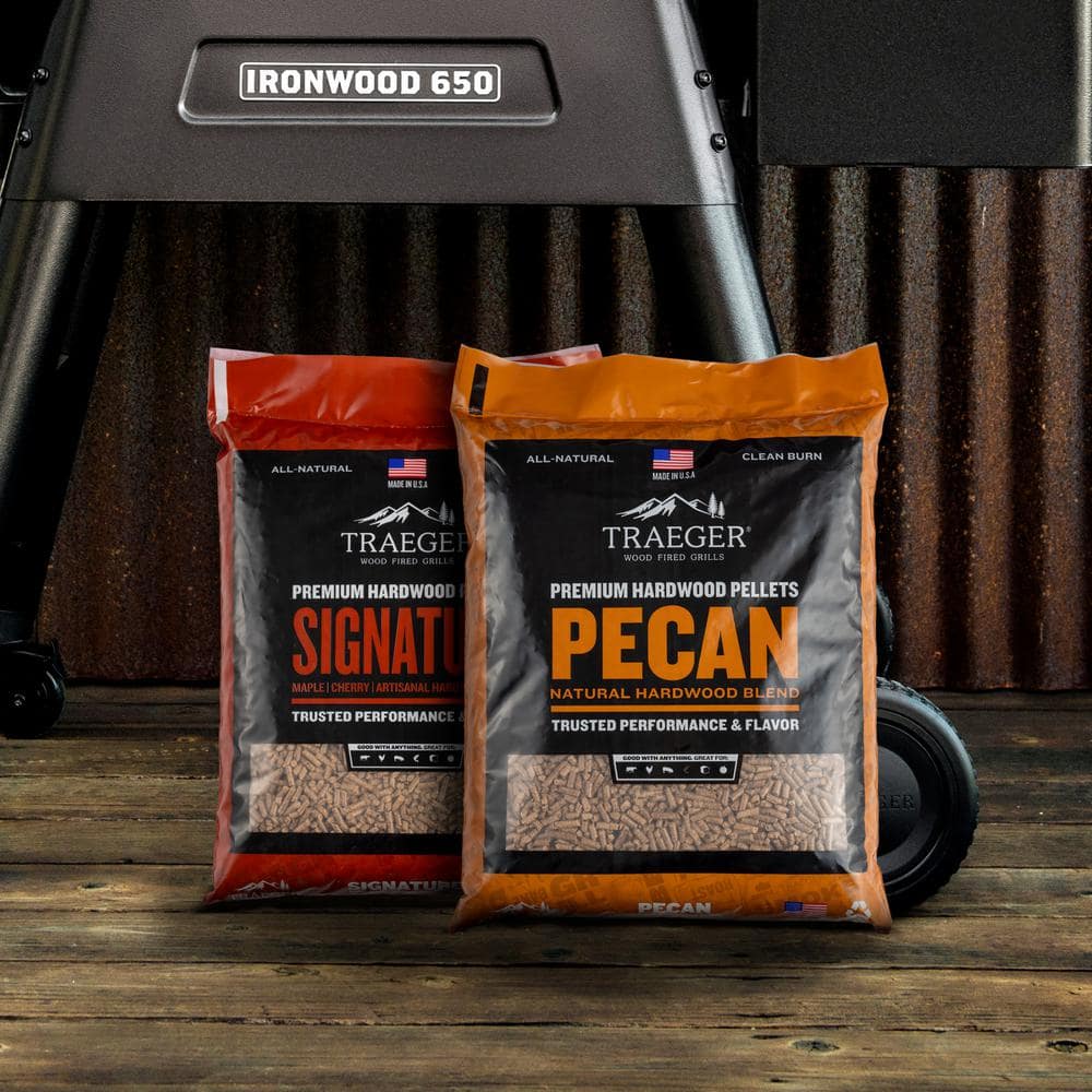 20lb Signature Blend and 20lb Pecan Wood Pellets (2-Pack)