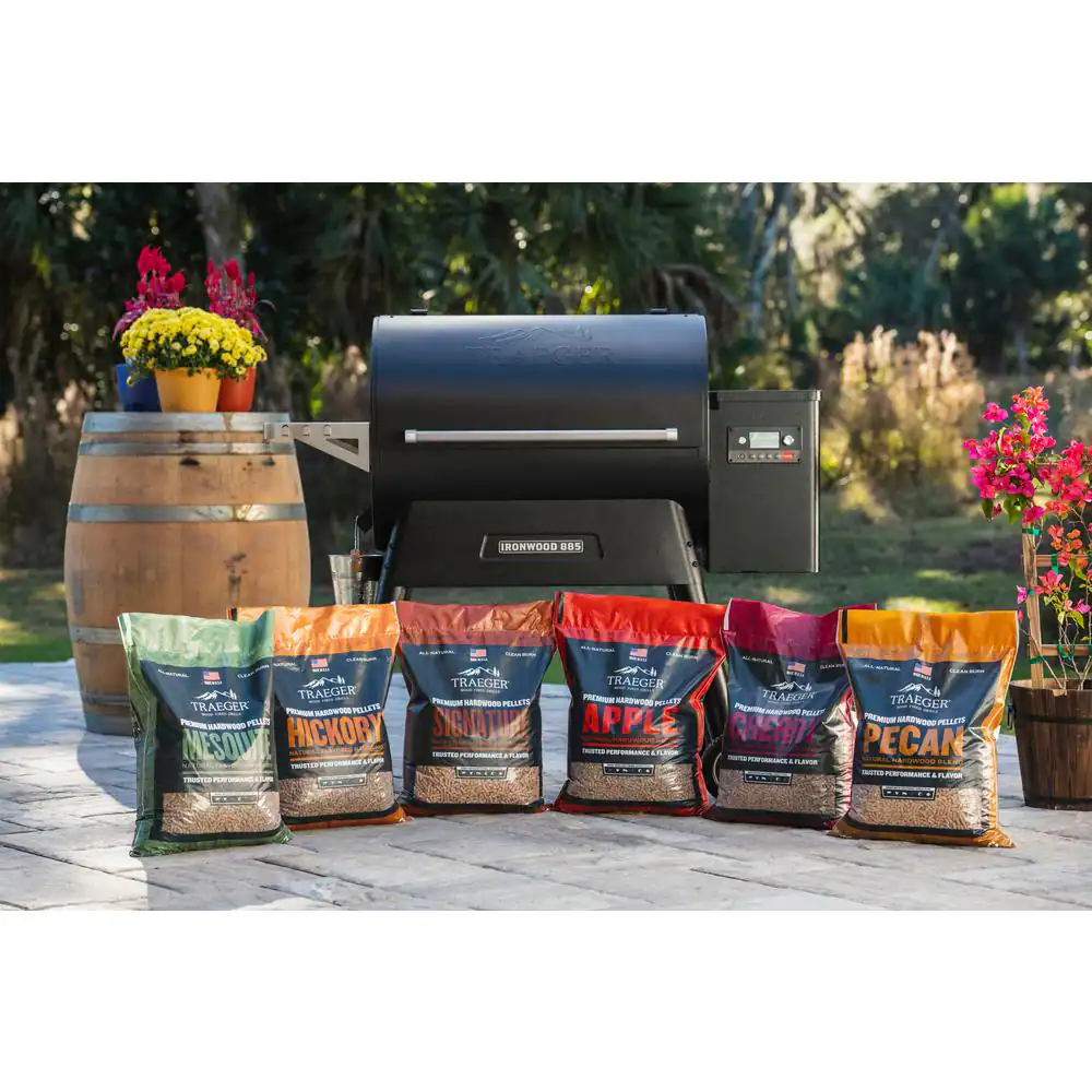 20lb Signature Blend and 20lb Mesquite Wood Pellets (2-Pack)