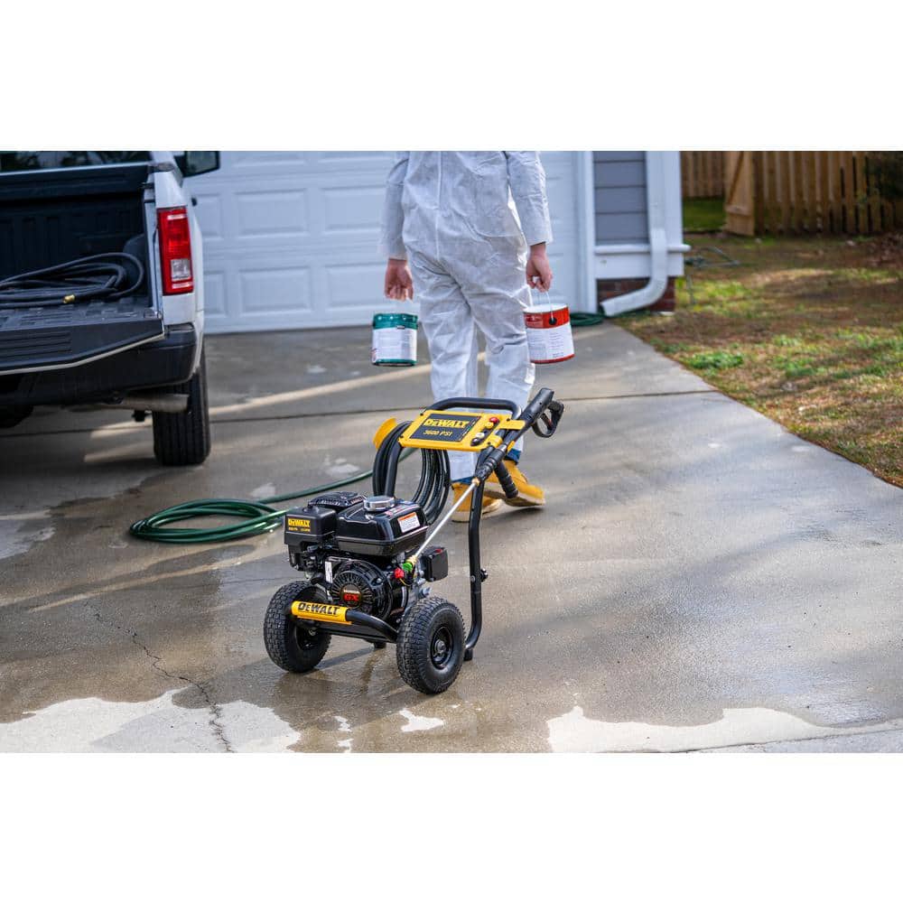 3600 PSI 2.5 GPM Gas Cold Water Professional Pressure Washer with HONDA GX200 OHV Commercial Series Engine