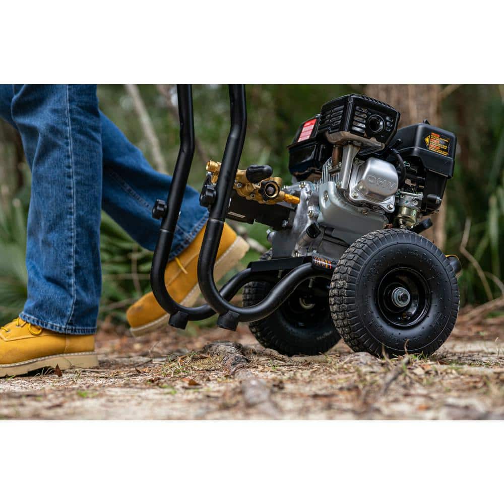 3600 PSI 2.5 GPM Gas Cold Water Professional Pressure Washer with HONDA GX200 OHV Commercial Series Engine