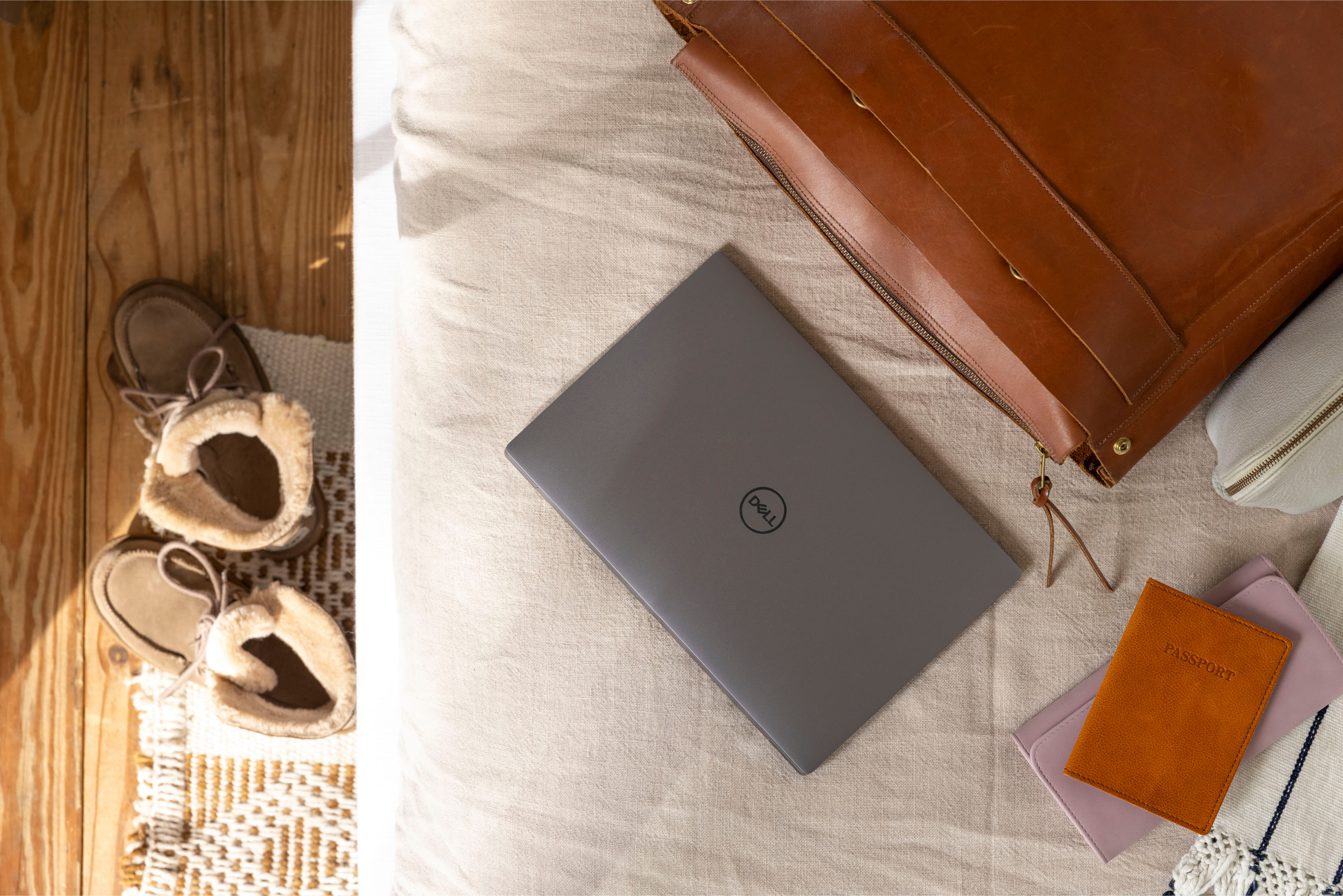 Dell - XPS 13 Plus 13.4" OLED Touch-Screen Laptop – 12th Gen Intel Evo i7 - 16GB Memory - 512GB SSD - Silver