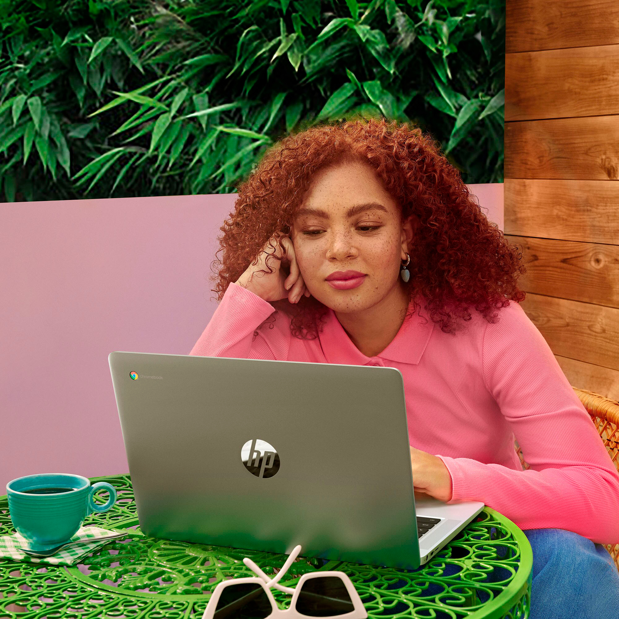 HP - 14" Chromebook - Intel Celeron - 4GB Memory - 64GB eMMC - Modern Gray