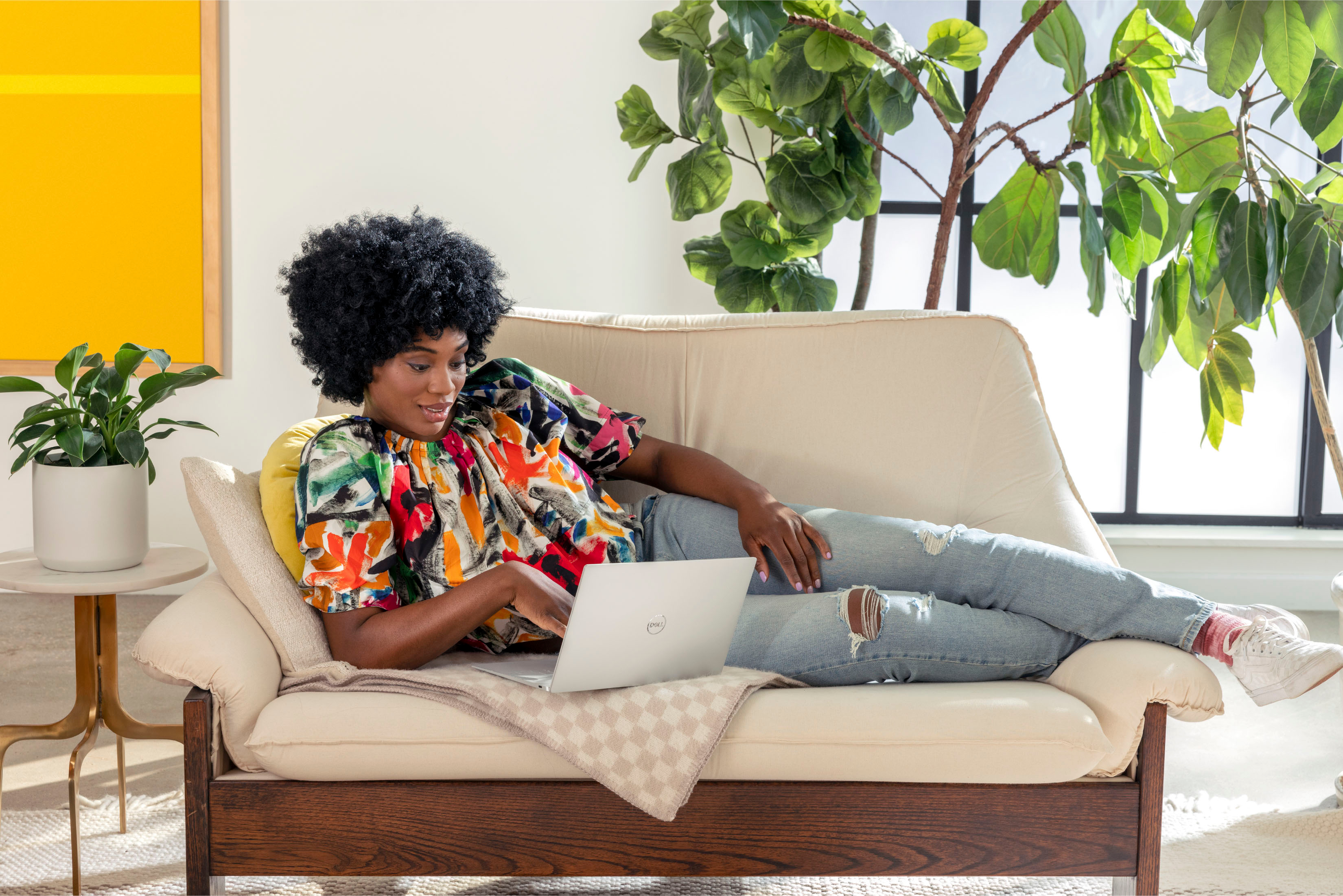 Dell - XPS 13 Plus 13.4" OLED Touch-Screen Laptop – 12th Gen Intel Evo i7 - 32GB Memory - 1TB SSD - Black