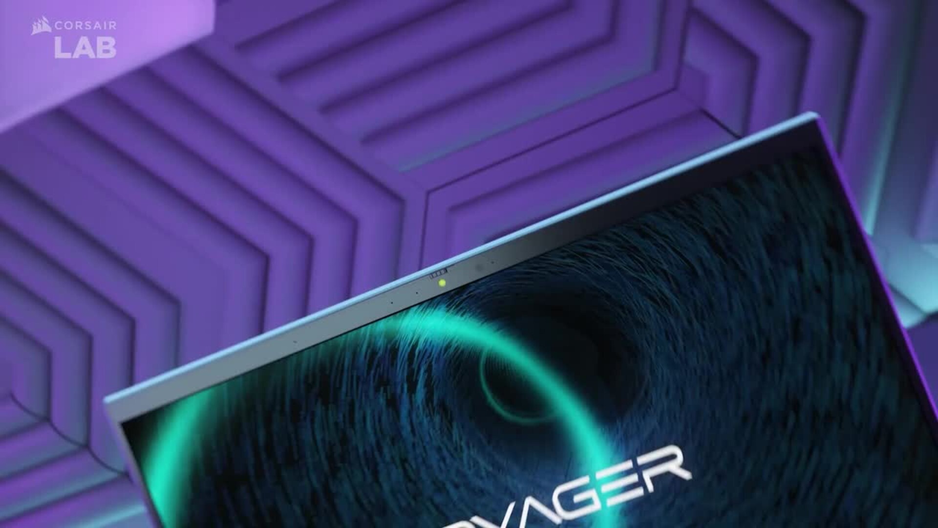 CORSAIR - Voyager a1600 16” 240Hz Gaming Laptop QHD - AMD Ryzen R7 6800HS AMD Radeon RX 6800M with 16GB Memory and 1TB - PCIe SSD - Black